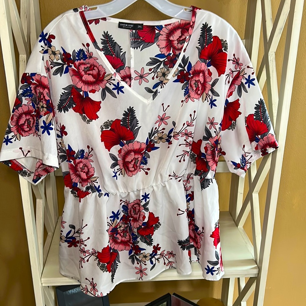 Womens Shein Floral Top 2XL